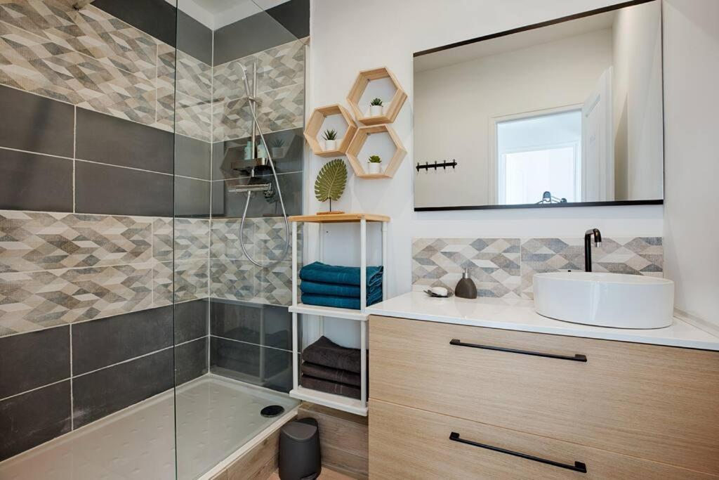 Joli T3 Avec Balcon - Gare St-Charles A 50 M Apartment Marseille Ngoại thất bức ảnh